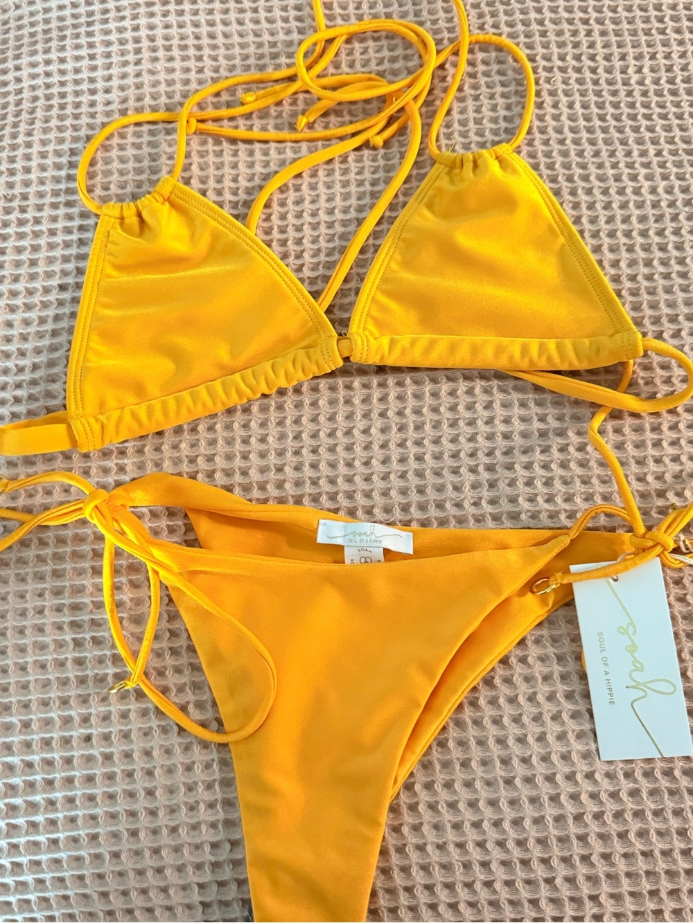 Soah Yello Triangle String Bikini Set - Picture 2 of 5